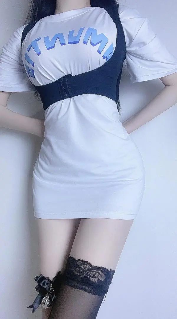 妹子窮的絲襪都破了！插圖9