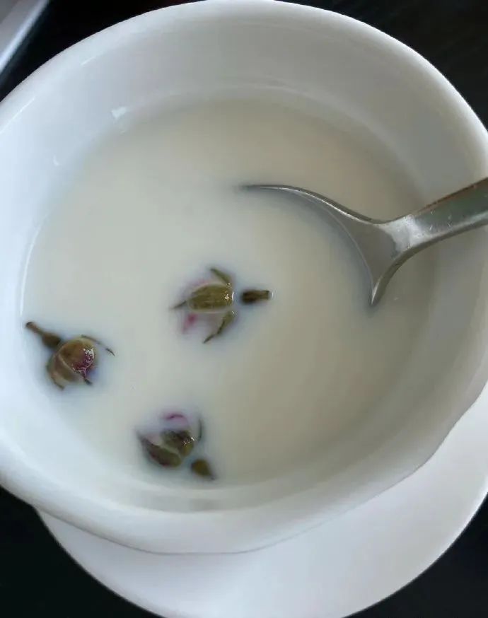 小足浴店的技師質(zhì)量竟然這么高？插圖9