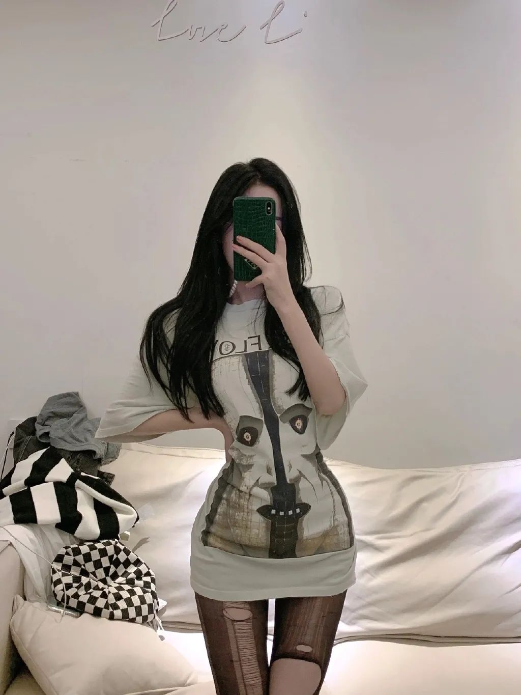 妹子絲襪都破了，好心疼??！插圖7