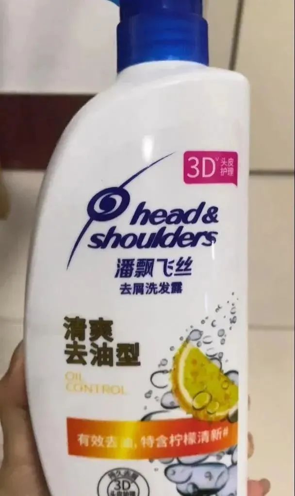 妹子絲襪都破了，好心疼??！插圖13