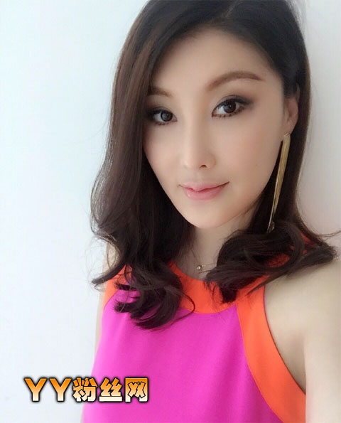非誠勿擾張云靜美艷私房照 張云靜個(gè)人資料微博三圍身高胸多大插圖6