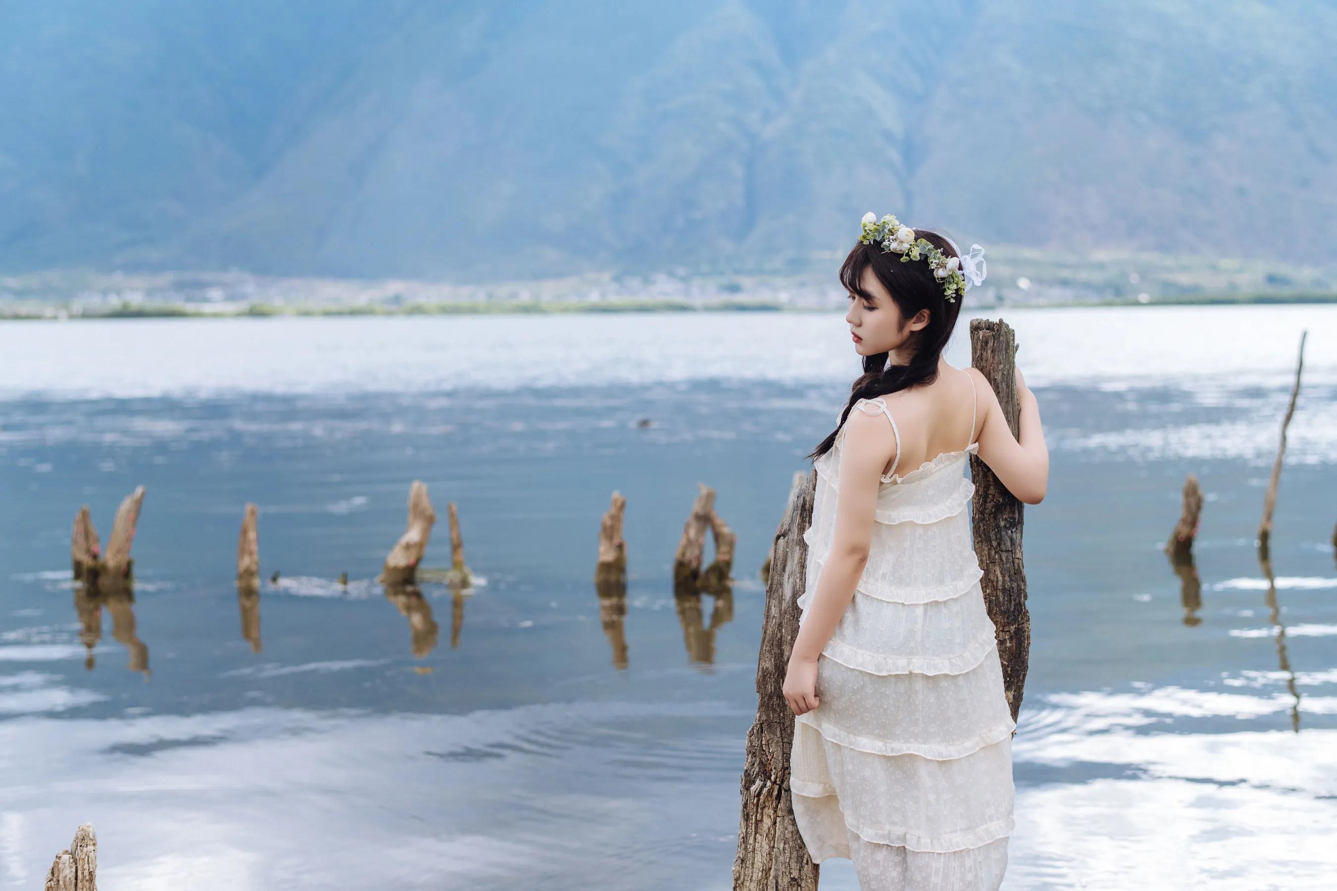 喵糖映畫(huà) 海邊姑娘（鏡醬）純色白裙，嚶嚶嚶插圖3