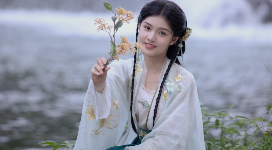 14歲童星拍國風(fēng)cos多絕 美成了神仙姐姐劉亦菲？插圖3