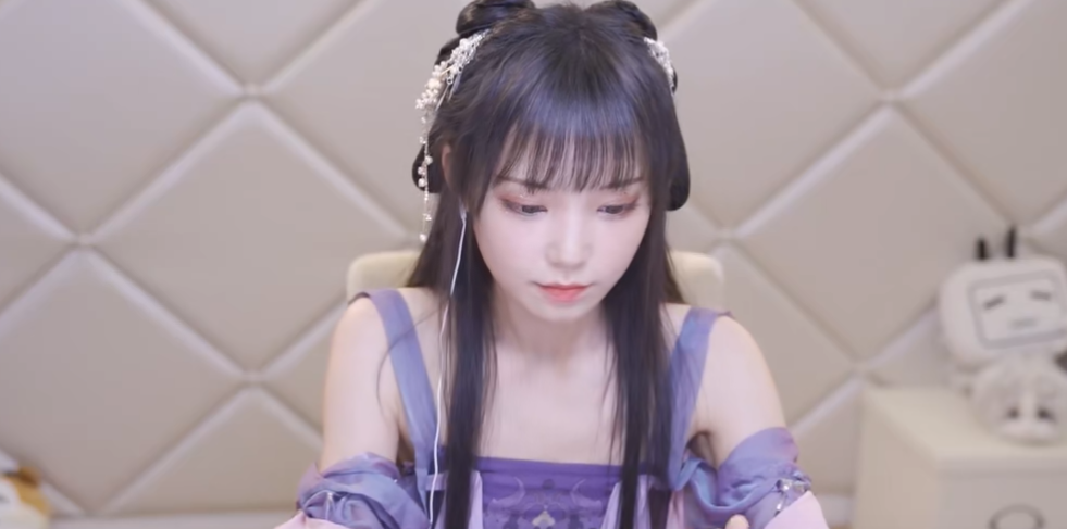 堪稱(chēng)B站牌面咬人貓復出狂蹭熱度COS垃姬兔、約爾太太大火插圖12