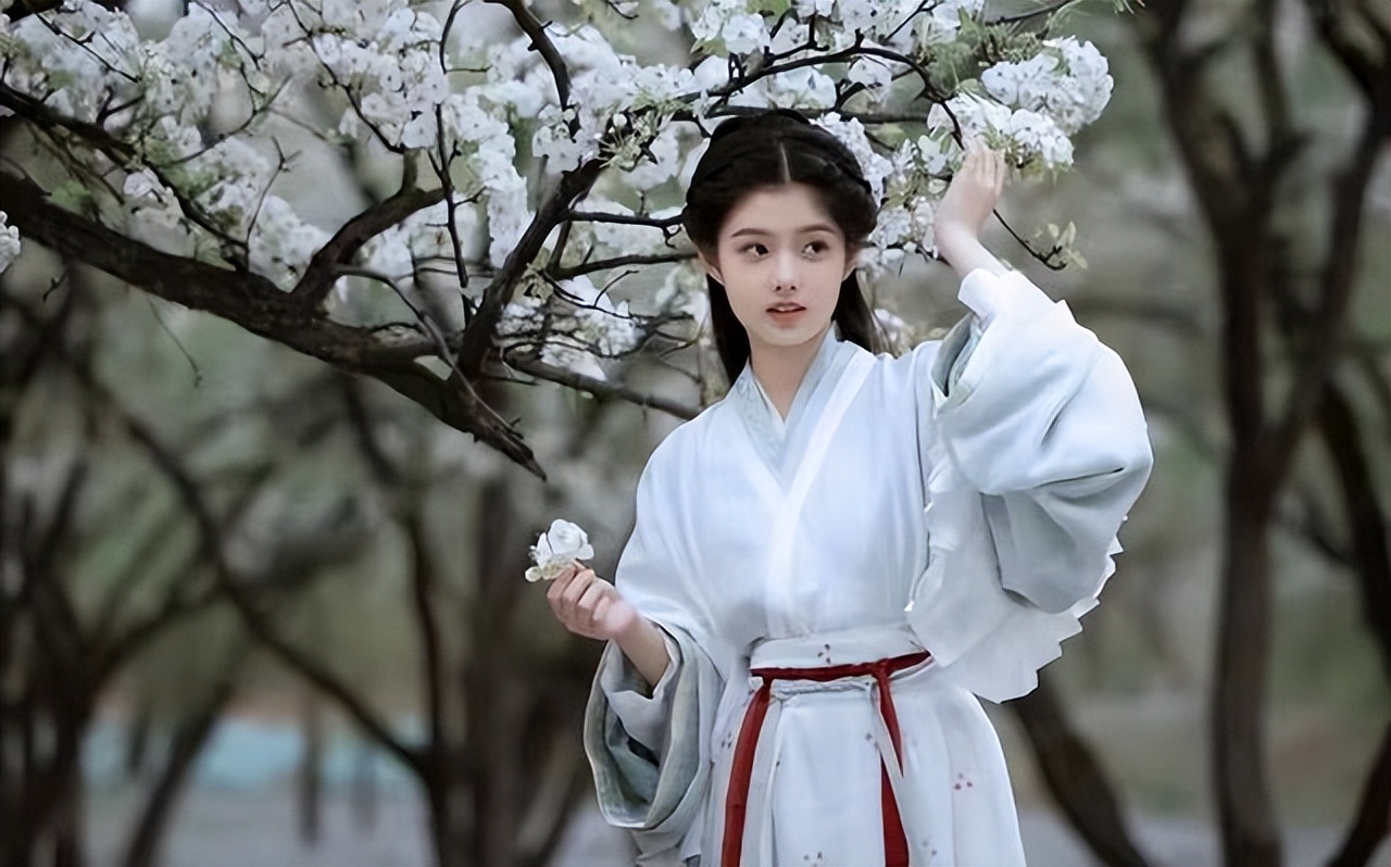 14歲童星拍國風(fēng)cos多絕 美成了神仙姐姐劉亦菲？插圖1