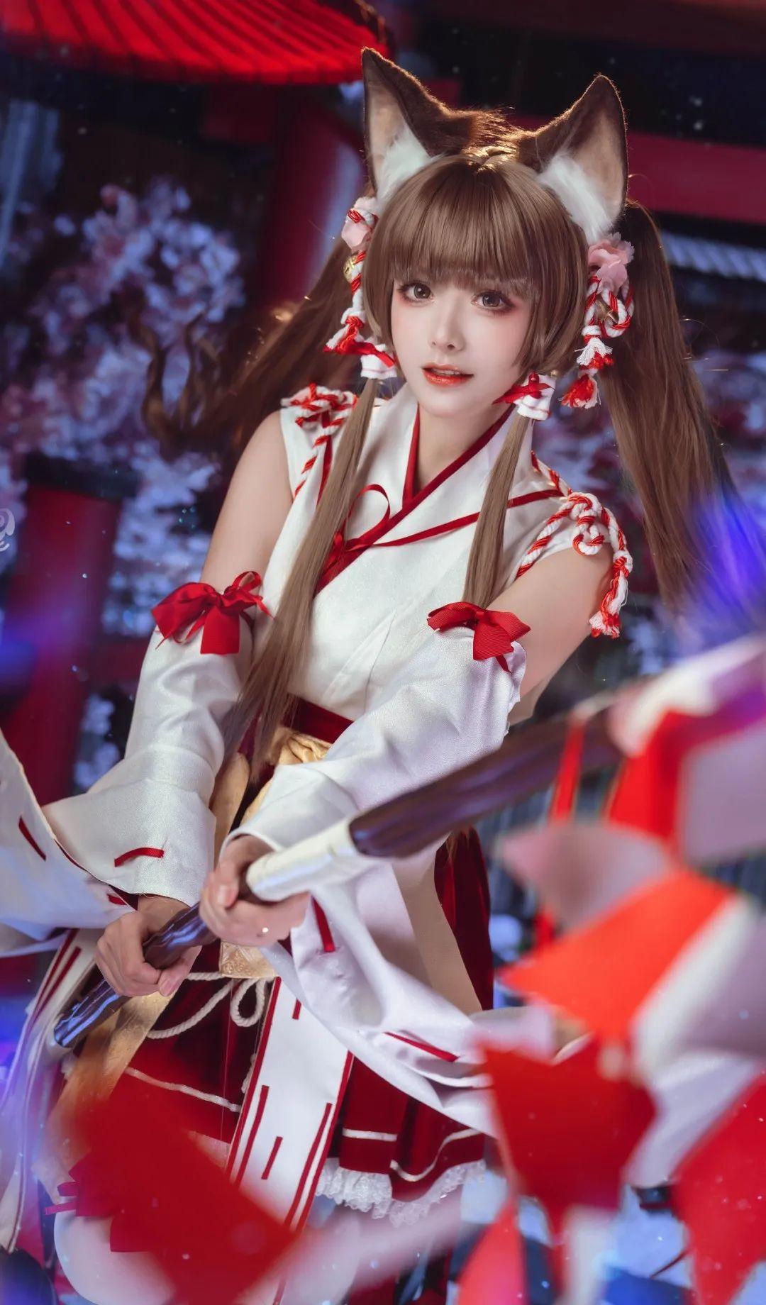 優(yōu)莉娜，俏皮的巫女《盾之勇者成名錄：浪潮》插圖4